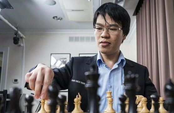 Quang Liêm đấu trí 15 cao thủ cờ vua thế giới